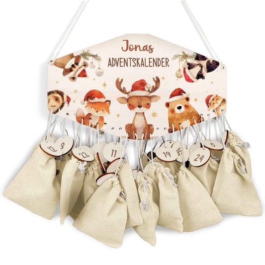Personalisierter Adventskalender aus Holz mit Druckmotiv & Namen - Waldtiere Mütze