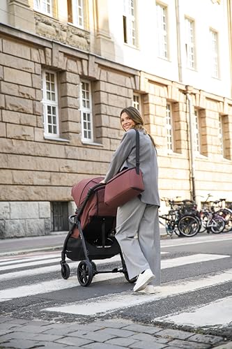 MoMi Kinderbuggy CLARA, Kinderwagen ab dem 6. Lebensmonat, bis 22 kg Körpergewicht, 5-Punkt-Sicherheitsgurt, Fußsack, Getränkehalter, Einkaufskorb, Wickeltasche, Insekten- und Regenschutz