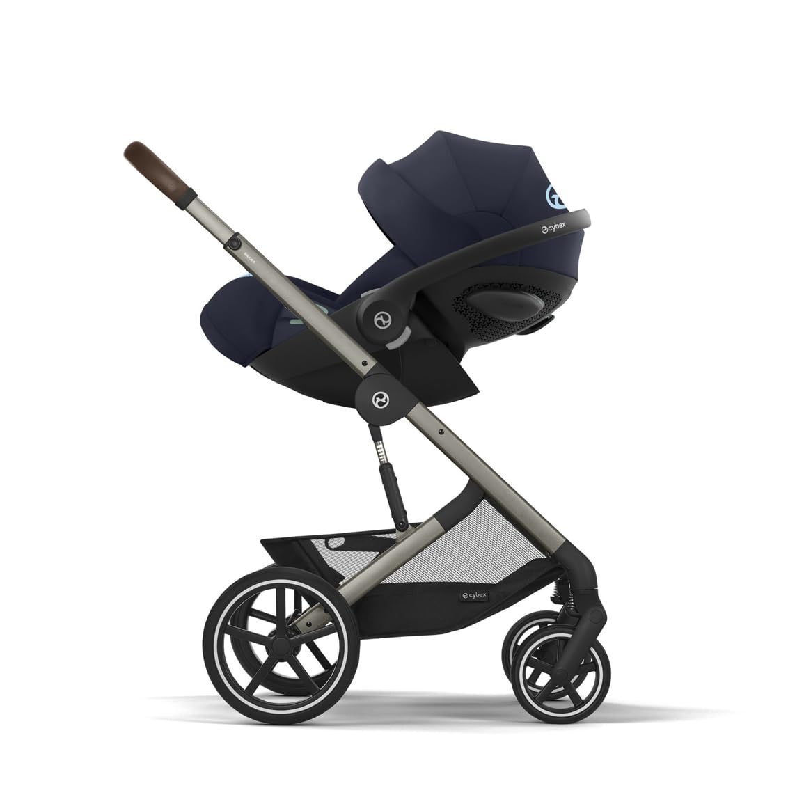 CYBEX Gold Babyschale Cloud G i-Size Comfort, Inkl. Neugeboreneneinlage, Ab Geburt bis ca. 24 Monate, Für Kinder ab 40 cm bis 87 cm, Max. 13 kg, Moon Black