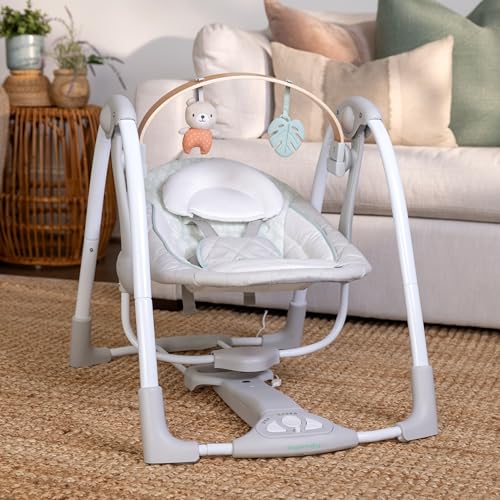 Ingenuity Hugs & Hoots zusammenklappbare & tragbare Babyschaukel, 5 Schaukelgeschwindigkeiten, 8 Melodien, 3 Naturgeräusche, Lautstärkeregulierung und Spielzeugbügel, ab der Geburt bis 9kg