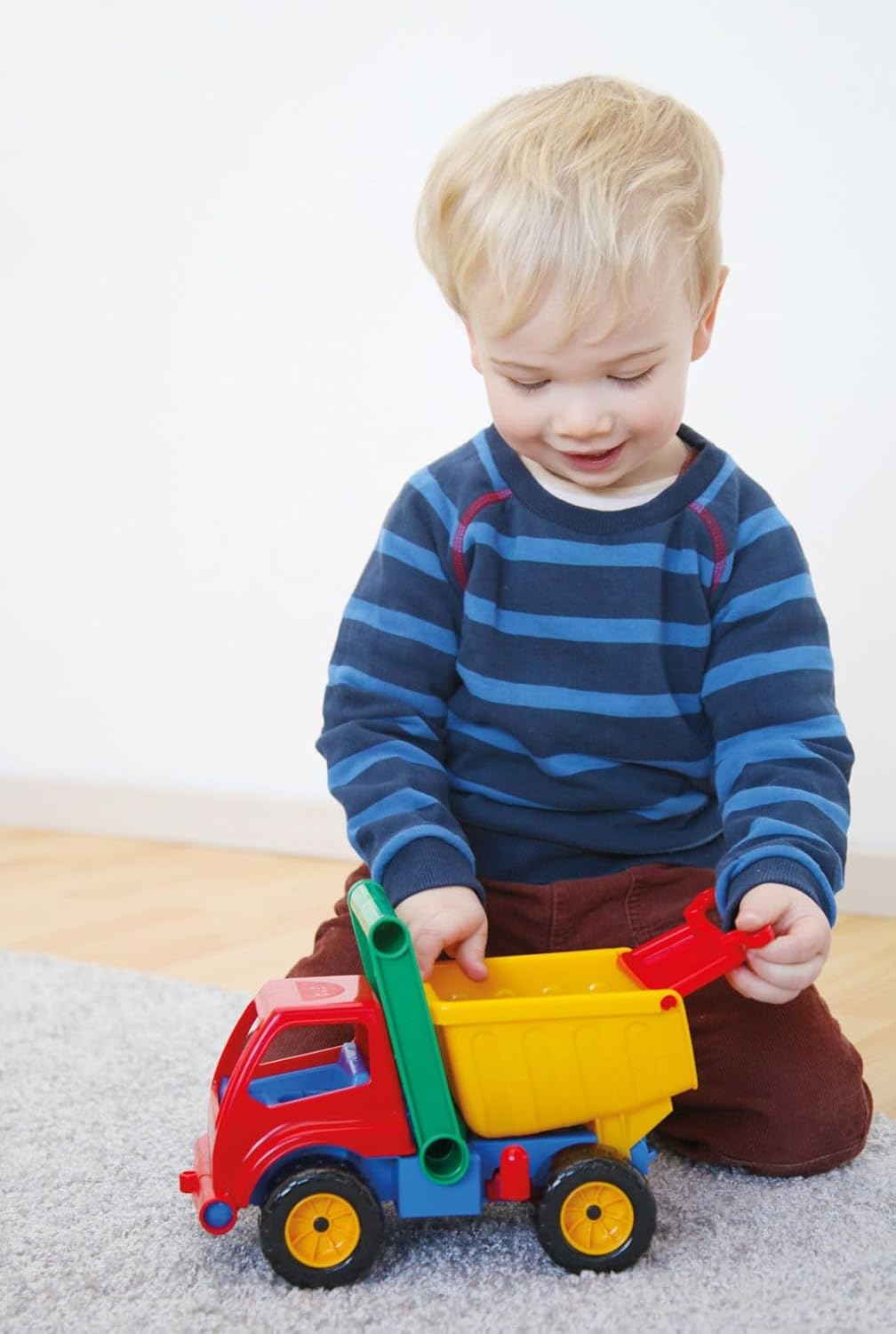 Lena 04150 - Aktive LKW Kipper, Baustellenfahrzeug ca. 27 cm, robuster Kipplaster mit Haltegriff und beweglicher Spielfigur, Muldenkipper Set, Spielfahrzeug für Kinder ab 2 Jahre