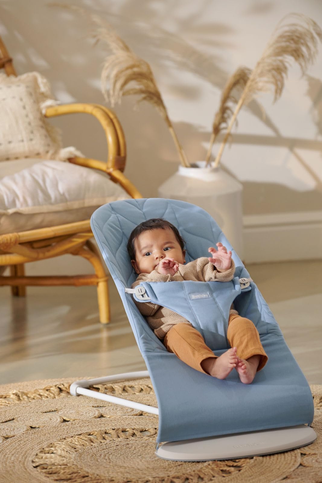 BabyBjörn Bliss Baby Bouncer, Woven, Classic Quilting, Sand Grey
