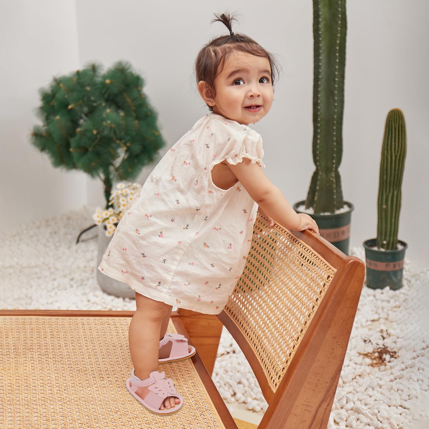 LACOFIA Babyschuhe für Mädchen – Sommerblumen Sandalen für Kleinkinder