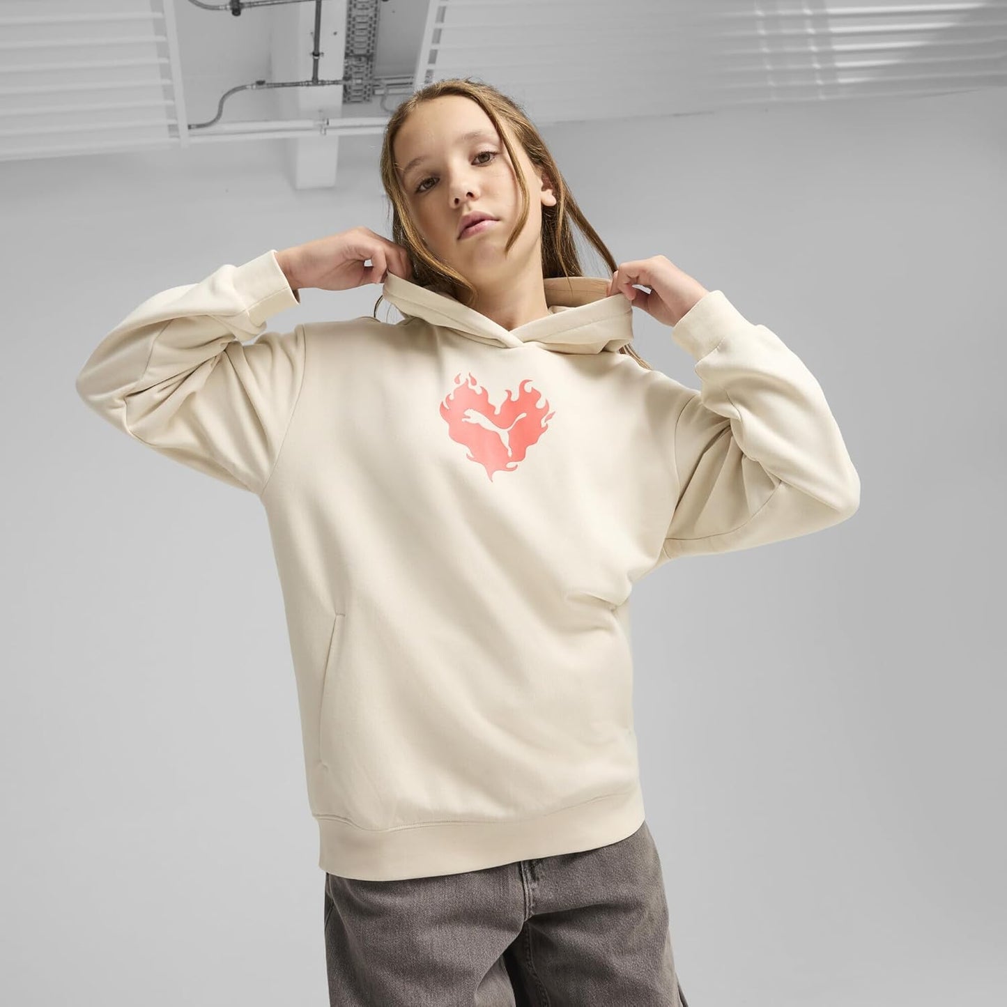 PUMA Girls' Flaming Love Hoodie Tr G Hoodie (Pack of 1)
