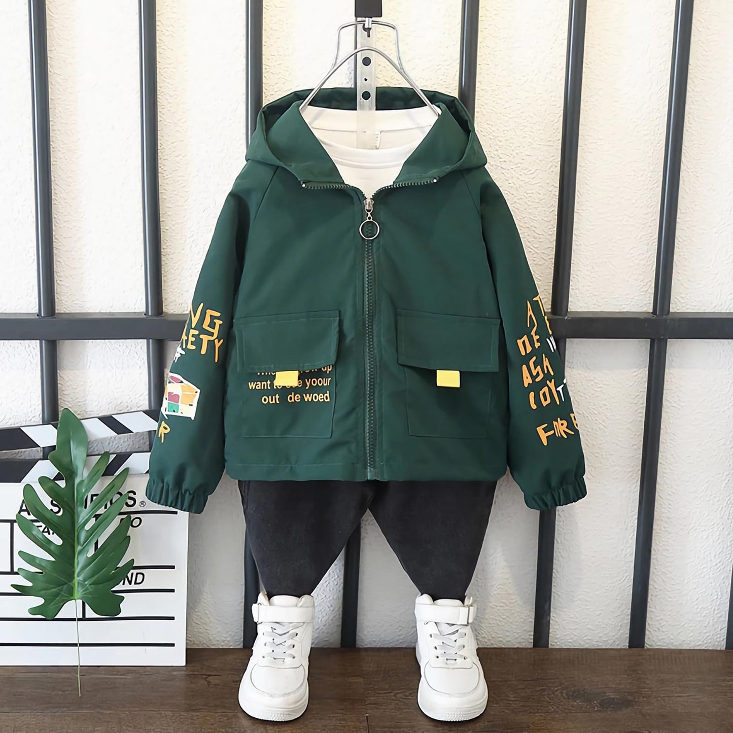 L SERVER Transition Jacket Boys Windbreaker with Hood Fashion Trench Coat Children Lightweight Windbreaker Outdoor Jacket for Spring and Autumn