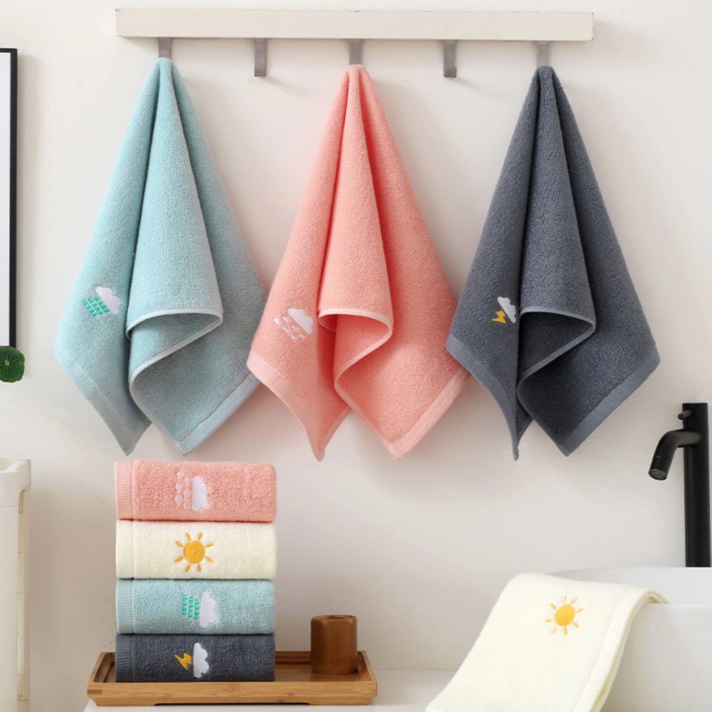 Guaksxi Pack of 4 Face Cloths Children's Towels Soft 4 Colours Children's Bath Towels 100% Cotton Face Towels Baby Bath Towel for Children (25 x 50 cm, Colourful Animal)