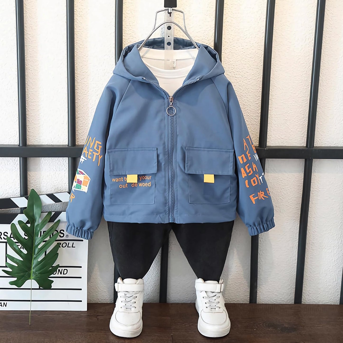 L SERVER Transition Jacket Boys Windbreaker with Hood Fashion Trench Coat Children Lightweight Windbreaker Outdoor Jacket for Spring and Autumn