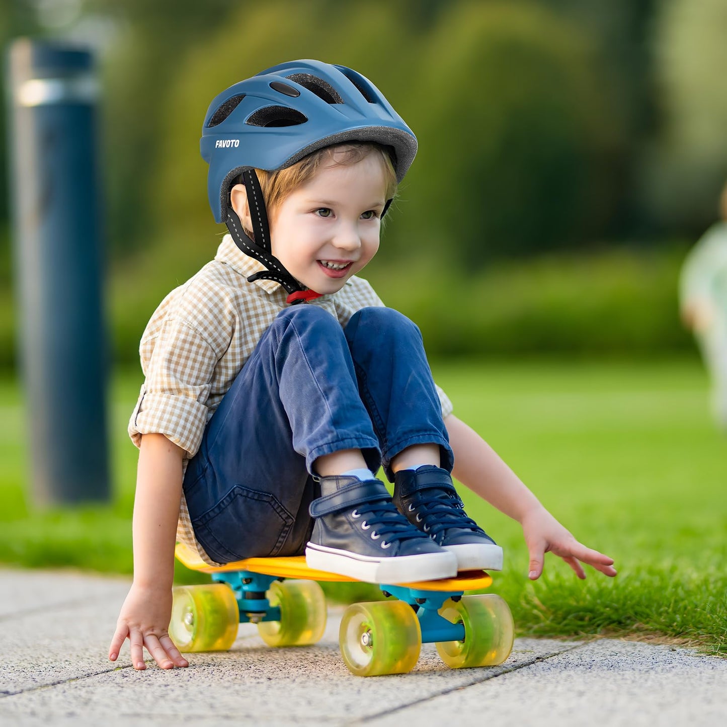 Favoto Children's Bicycle Helmet Lightweight Children's Helmet - Children's Cycling Helmet Breathable Adjustable Helmet for Boys and Girls