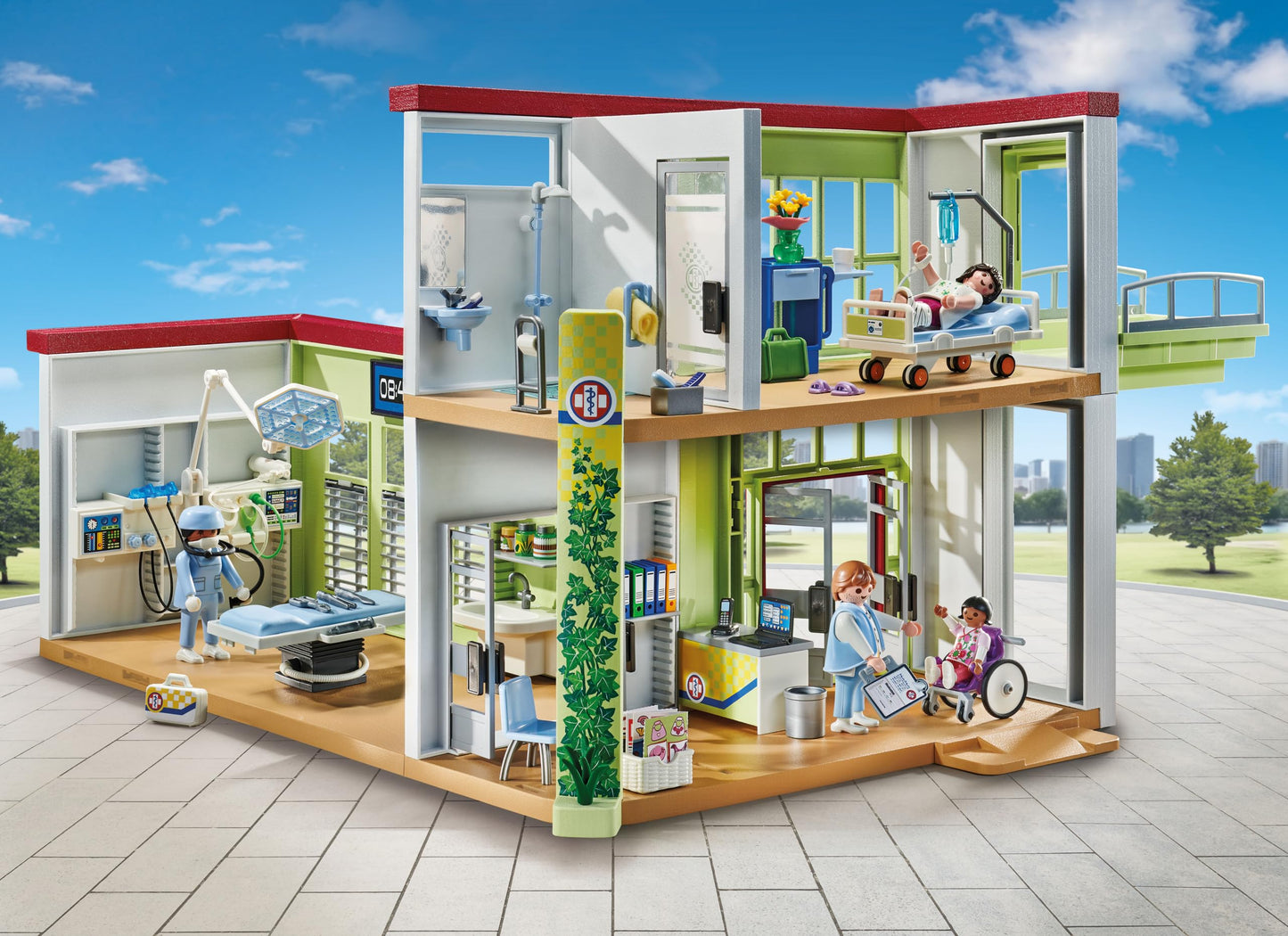 PLAYMOBIL | Action Heroes | Kinderarzt mit Teddybär | nachhaltiges Spielzeug für Kinder ab 4 Jahren | 71619