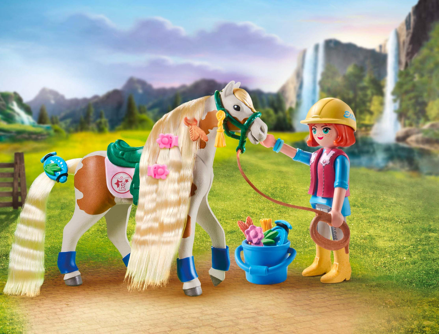 PLAYMOBIL Horses of Waterfall 71640 Kreativset mit Pferd und Stiften, inklusive Einer Figur, einem Pferd und DREI Crayola Stiften, künstlerisches Spielzeug für Kinder ab 5 Jahren