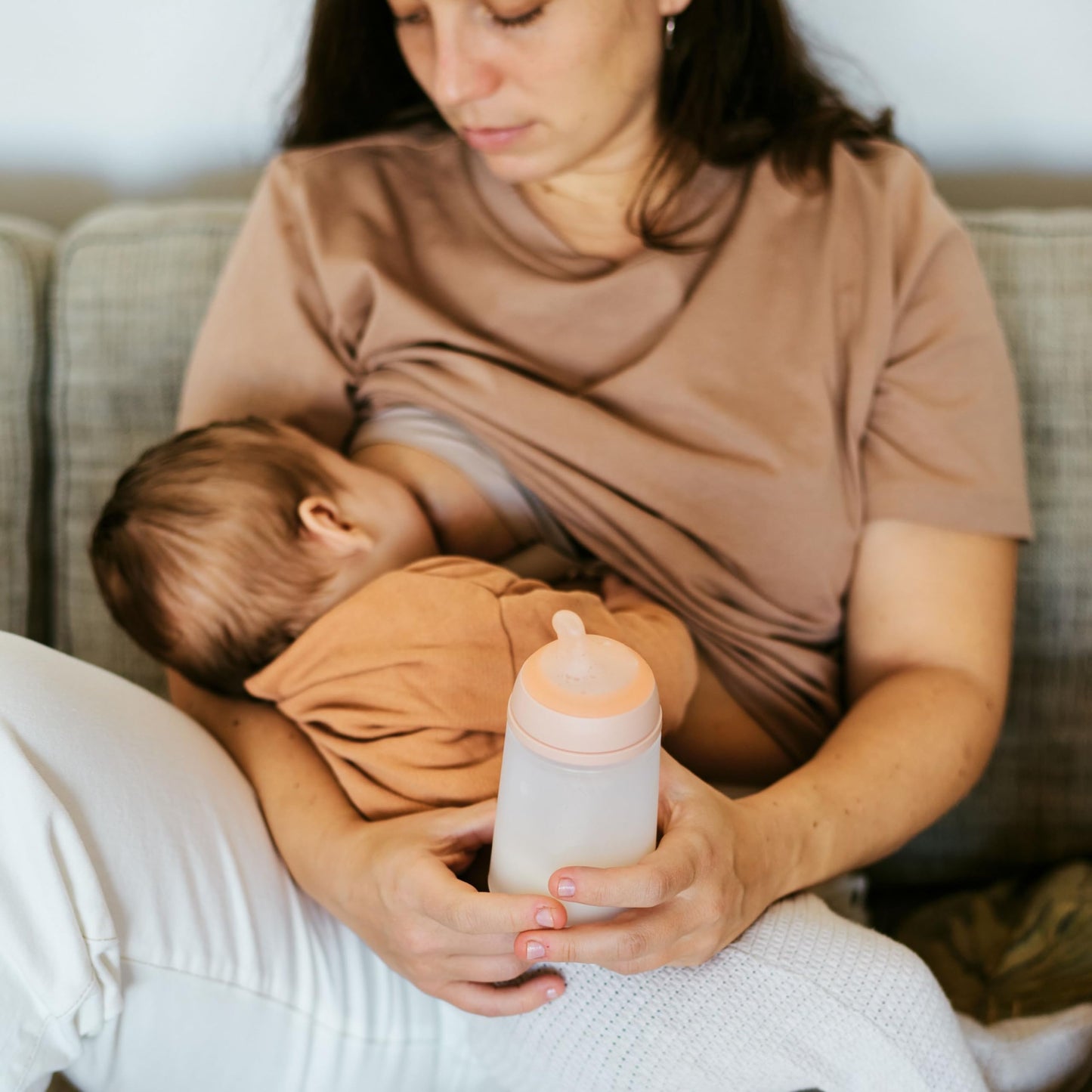 Suavinex, Anti-Colic Babyflasche Zero Zero,mit mittlerem Silikonsauger (M), für Babys ab 3 Monaten, Empfohlen für gestillte Babys und Flaschennahrung, 270 ml, Deep