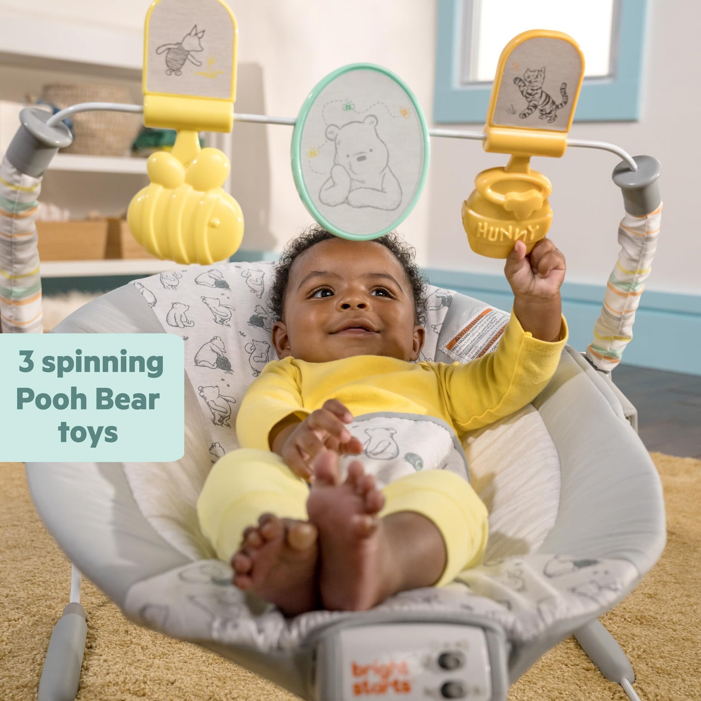 Bright Starts, Disney Baby, Winnie the Pooh Babywippe Babyschaukel mit Vibrationen, Automatischer Ausschaltfunktion, Melodien, Lautstärkeregler, Abnehmbarer Kopfstütze und Spielbogen