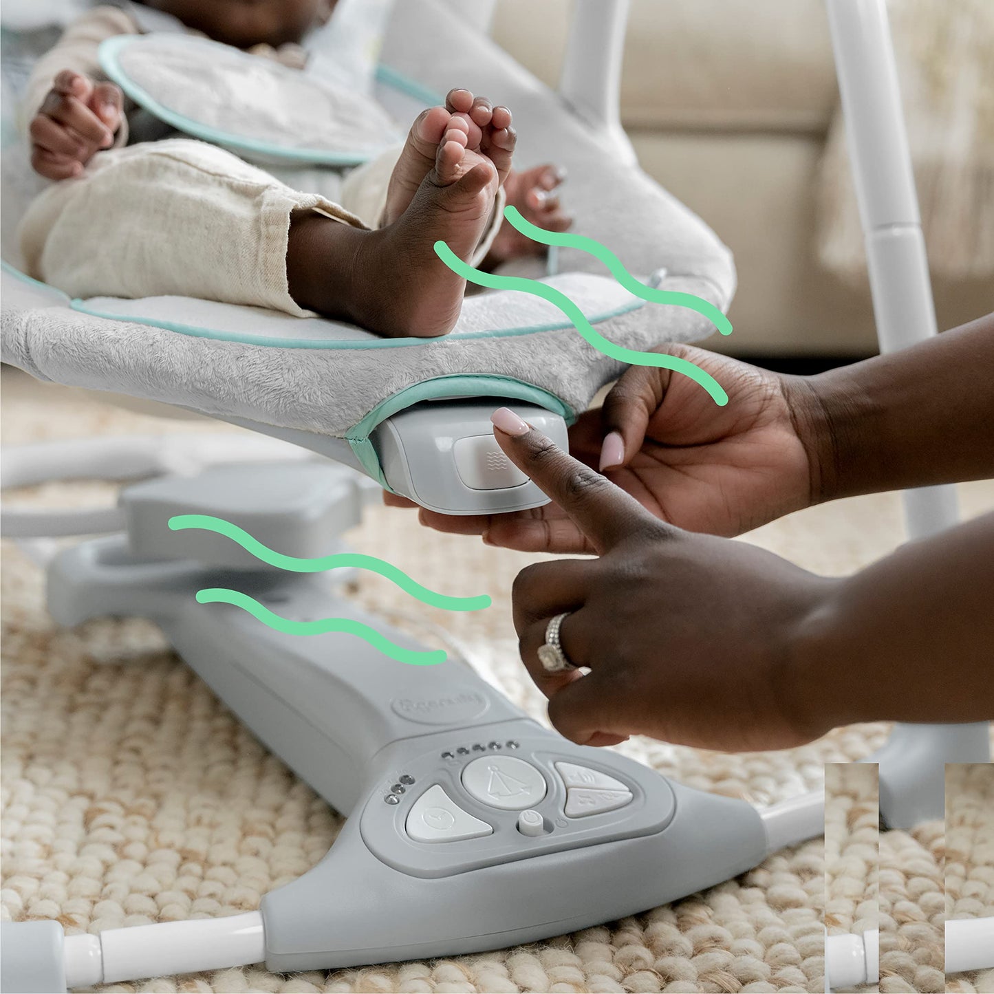 Ingenuity Hugs & Hoots zusammenklappbare & tragbare Babyschaukel, 5 Schaukelgeschwindigkeiten, 8 Melodien, 3 Naturgeräusche, Lautstärkeregulierung und Spielzeugbügel, ab der Geburt bis 9kg
