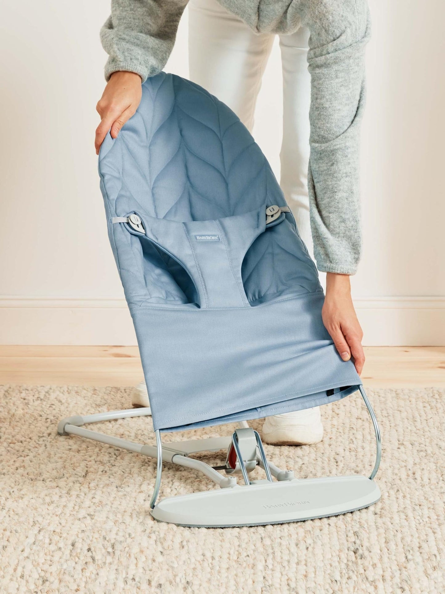 BabyBjörn Bliss Baby Bouncer, Woven, Classic Quilting, Sand Grey