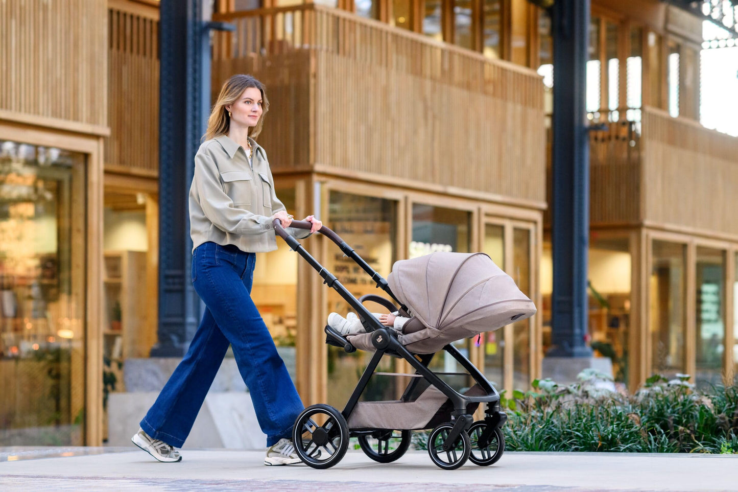 Maxi-Cosi Oxford Plus Baby Stroller 2 in 1 Set with Carrycot 0-4 Years 0-22kg Compact Folding Soft Suspension 3 Reclining Positions 10kg Storage Basket Twillic Graphite
