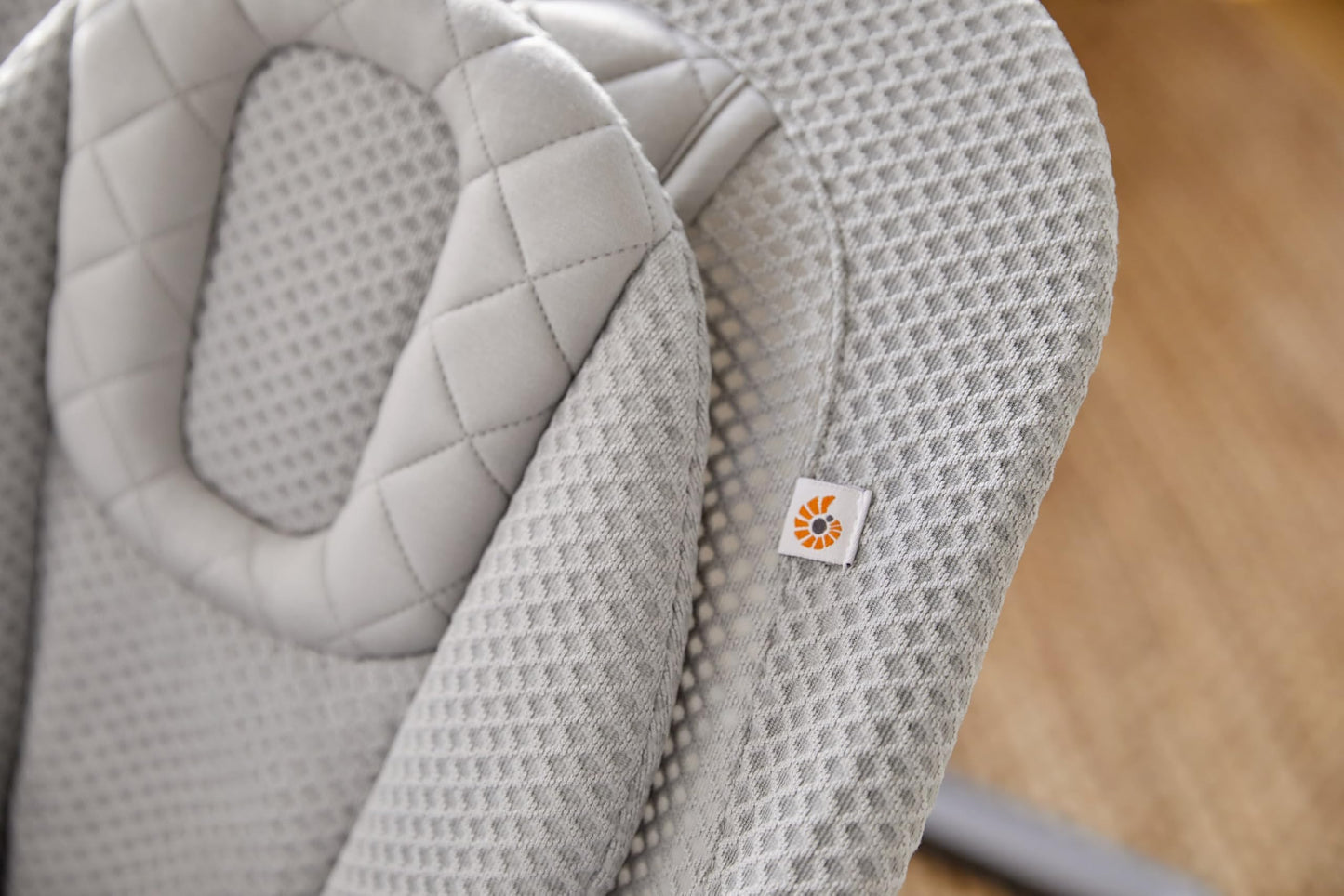 Ergobaby 3-in-1 Evolve Bouncer, Ergonomische Babywippe für Neugeborene ab Geburt bis zum Kleinkind, Babyschaukel mit Neugeboreneneinsatz (2,5 kg - 13,2 kg), Midnight Blue