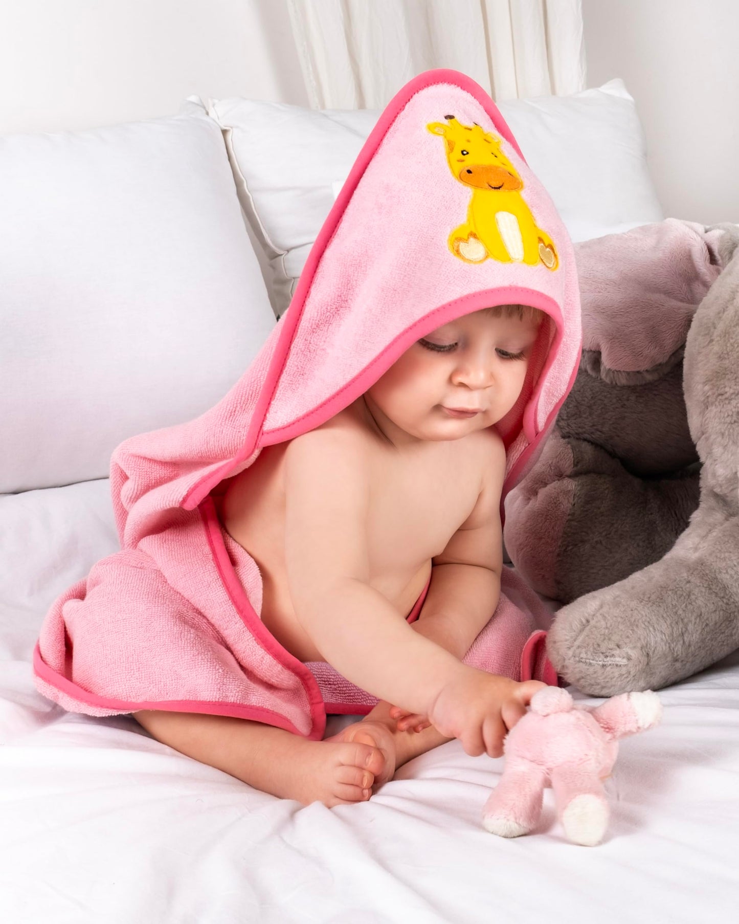 LAYNENBURG Premium Kapuzenhandtuch Baby - Badehandtuch aus 100% Baumwolle - Oeko TEX - Handtuch mit Kapuze für Neugeborene & Kinder - Badetuch, Babyhandtuch Mädchen, Jungen (Waschbär 80 x 80cm)