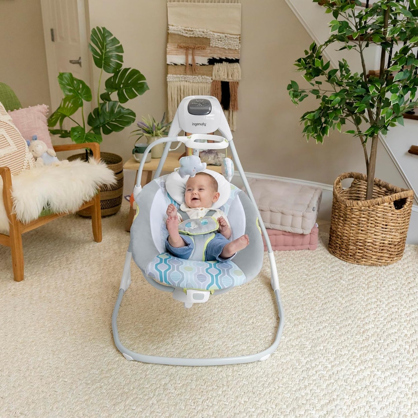 Ingenuity, Everston Babyschaukel, 180° drehbar, 3 Schaukelrichtungen und 6 -geschwindigkeiten, spielt 8 Melodien und weißes Rauschen, ab der geburt bis 9kg