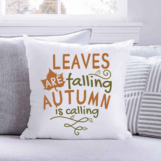 Bedrucktes Kissen mit Spruch Leaves are falling autumn is calling