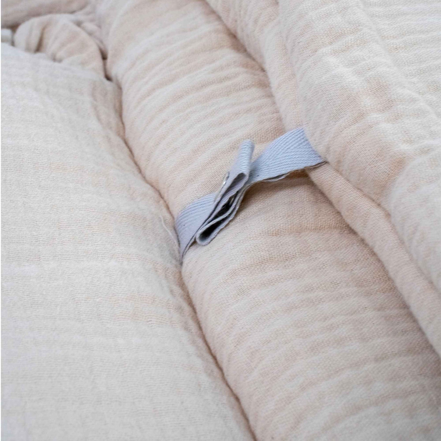 Babyschlafsack Cuddly Musselin mit Schleifen - ganzjähriger Puckschlafsack