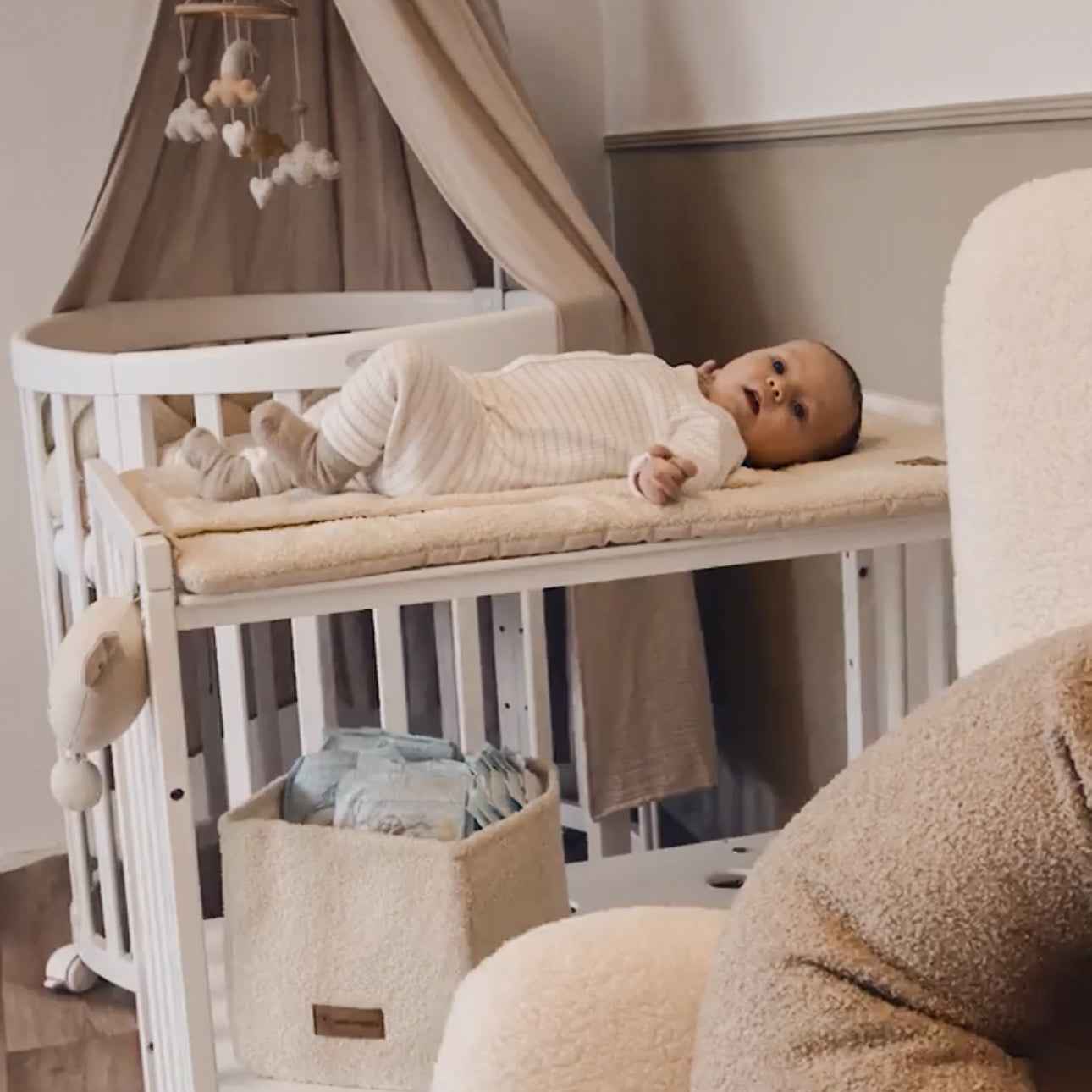 Wickelauflage Teddy Boucle mit Unterlage – natürlich & kuschelig für dein Baby