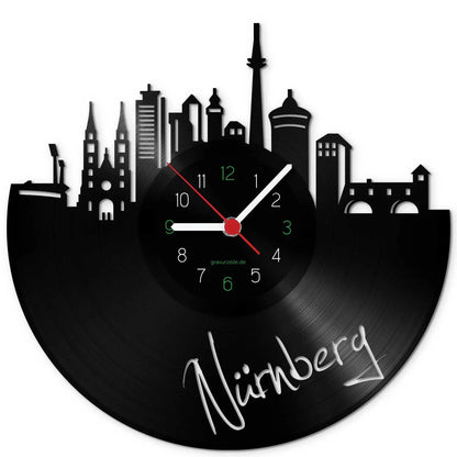 Wanduhr aus Vinyl Skyline Nürnberg