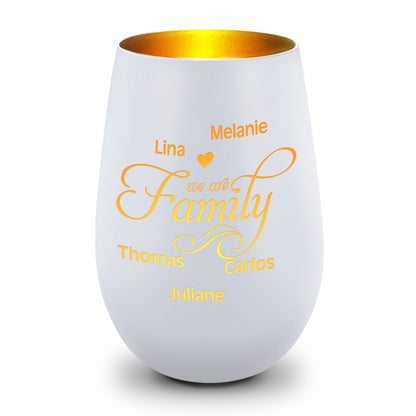 Deko Windlicht aus Glas mit Gravur - We are Family - Personalisiert mit bis zu fünf Namen