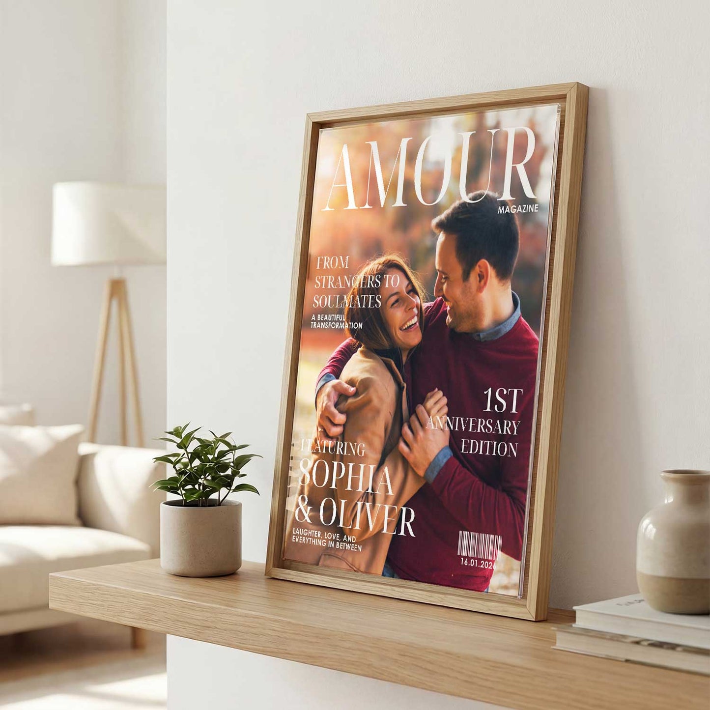 Love Magazine auf Acryl im Schattenfugenrahmen - Personalisiertes Geschenk mit Foto