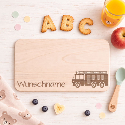 Frühstücksbrettchen für Kinder im " Feuerwehr" Design mit Wunschname