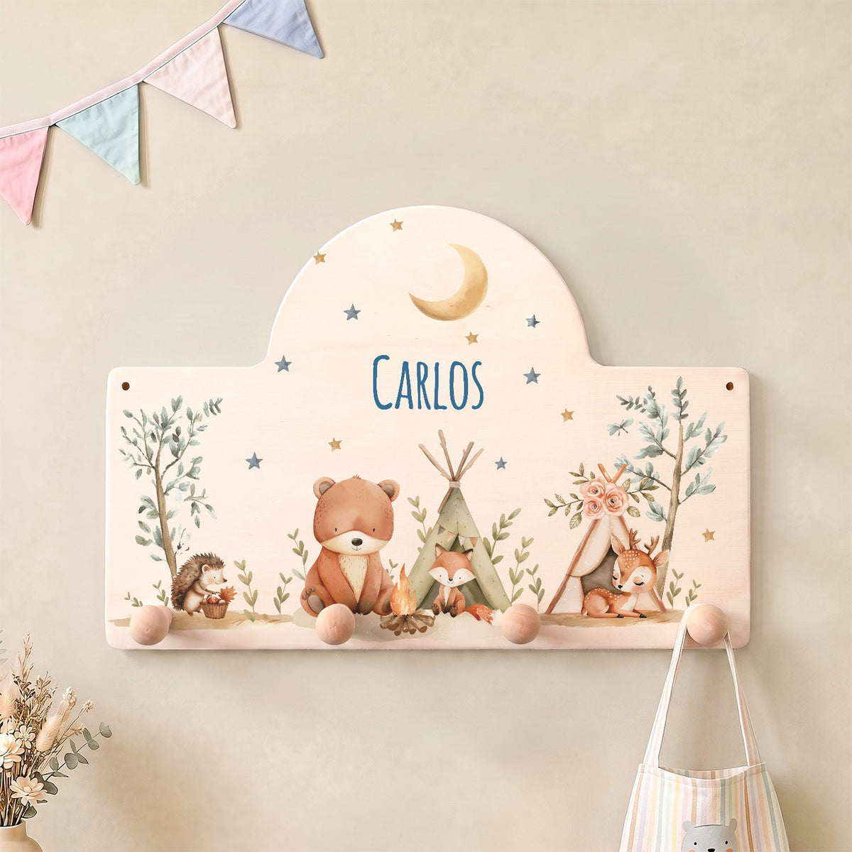 Personalisierte Garderobe fürs Kinderzimmer - Zelten
