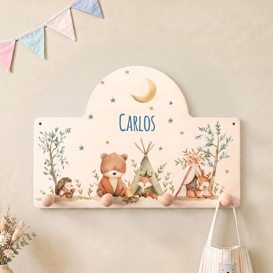 Personalisierte Garderobe fürs Kinderzimmer - Zelten