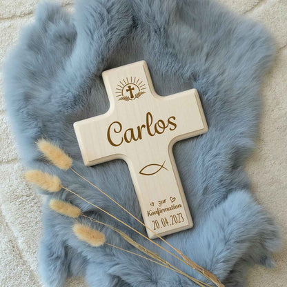 Holzkreuz mit Gravur - Für Kinder zu versch. Anlässen - Personalisierbar mit Namen & Datum