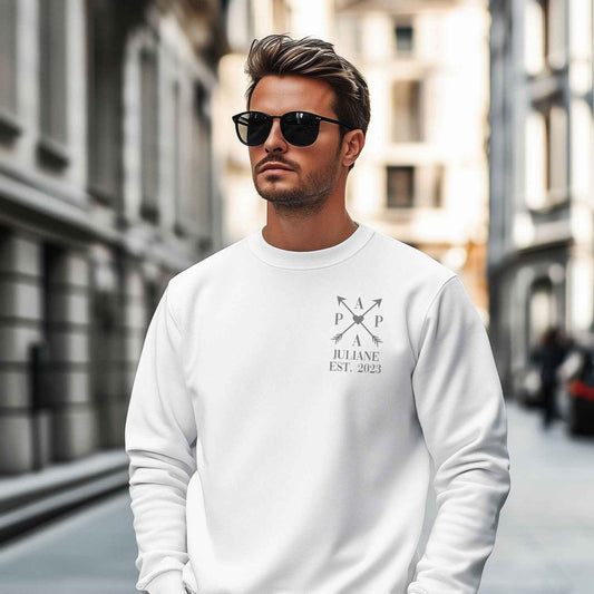 Personalisiertes Sweatshirt für Herren - PAPA EST. Kreuzpfeile
