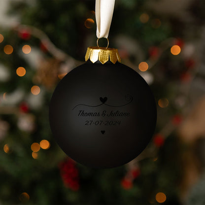 Gravierte Weihnachtskugel - Paar verliebt