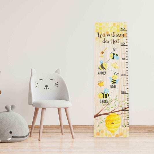 Messlatte als Abschiedsgeschenk - Bienen - mit Namen der Kinder aus Holz