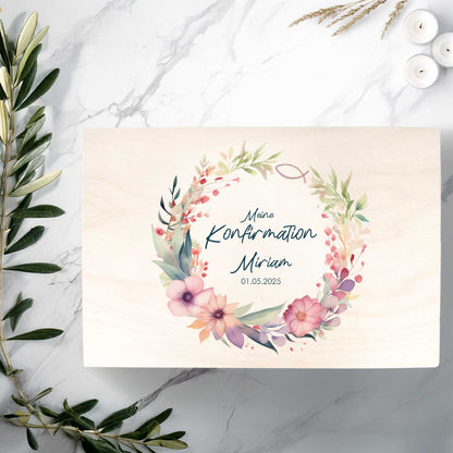 Bedruckte Erinnerungskiste zur Kommunion & Konfirmation - Blumenkranz