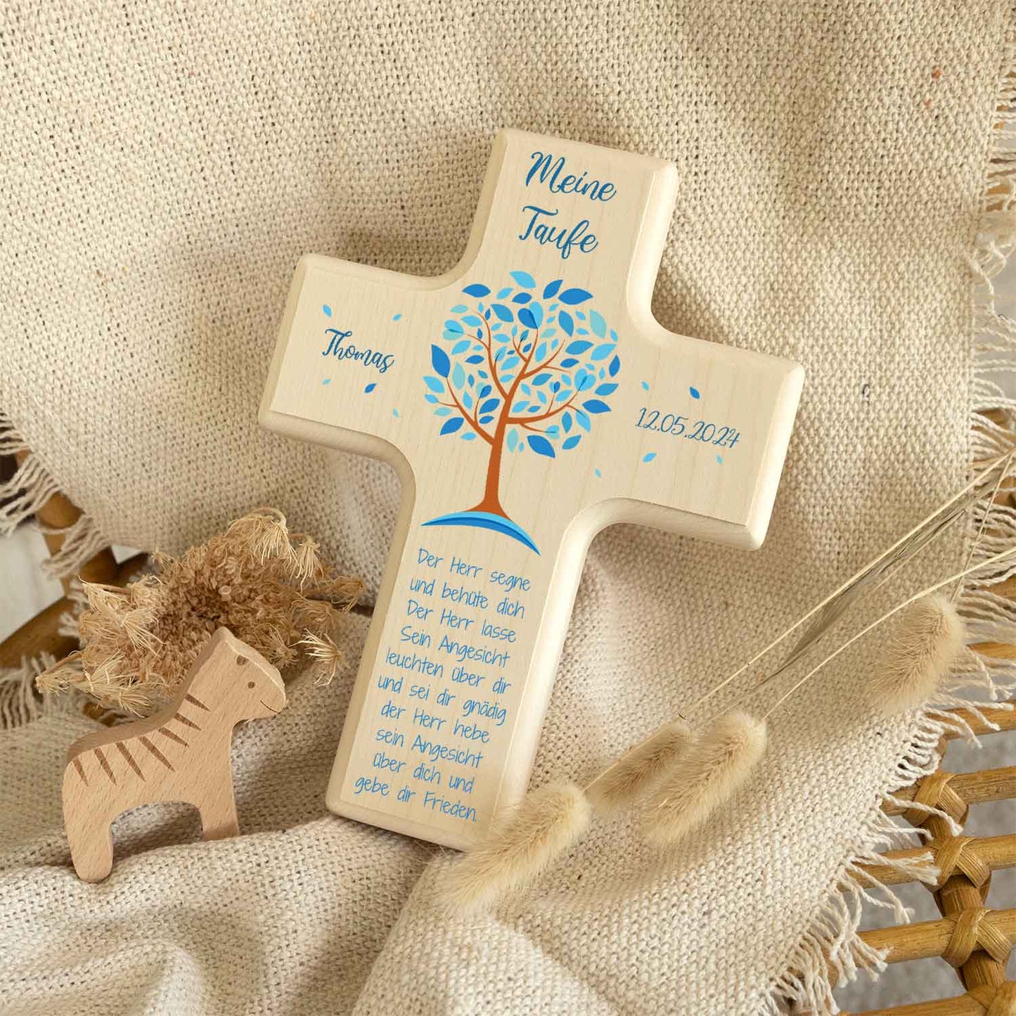 Personalisierbares Holzkreuz zur Taufe Konfirmation und Kommunion - Lebensbaum Design