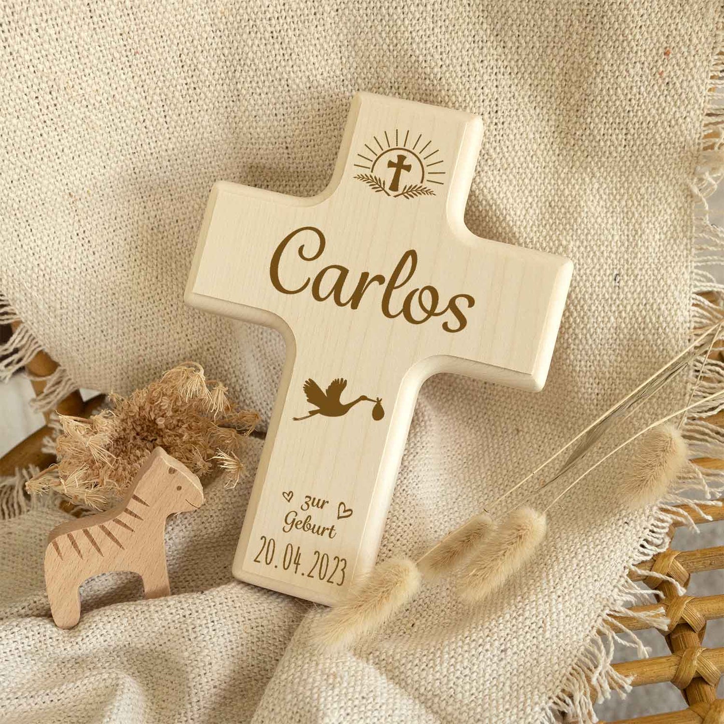 Holzkreuz mit Gravur - Für Kinder zu versch. Anlässen - Personalisierbar mit Namen & Datum