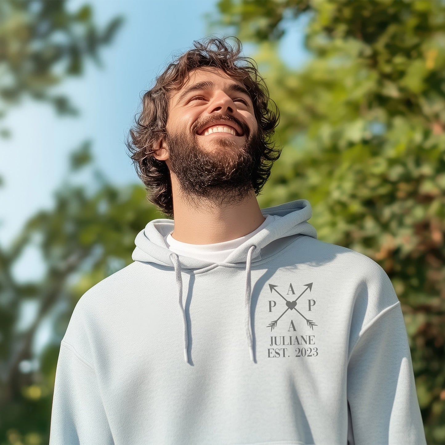 Personalisierter Hoodie für Herren - PAPA EST. Kreuzpfeile