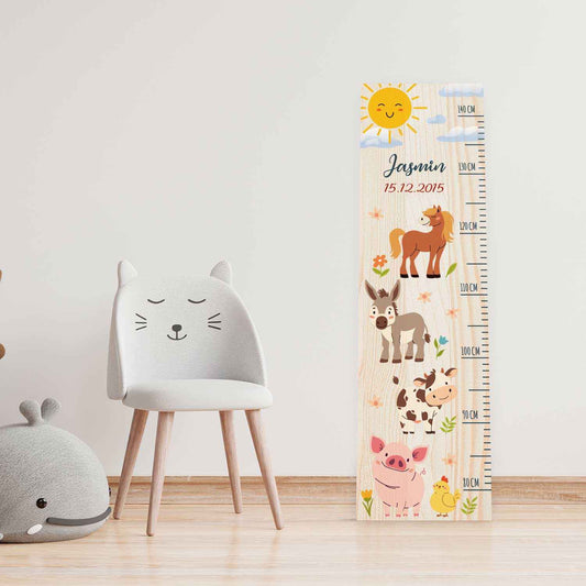 Messlatte mit Namen für Kinder im Bauernhof Design