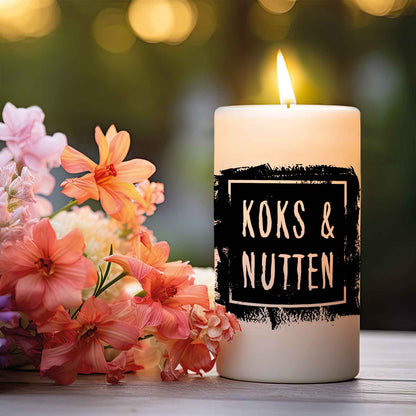 Kleine Kerze mit Spruch "Koks & Nutten"