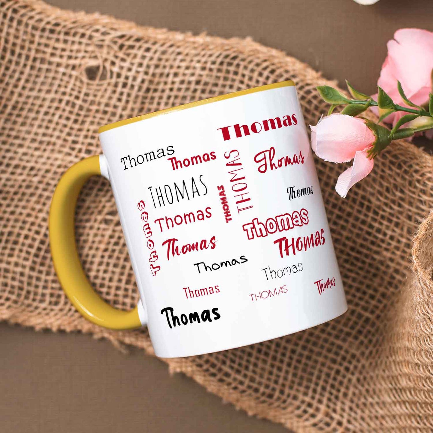 Bedruckte Tasse mit Namen in verschiedenen Schriftarten