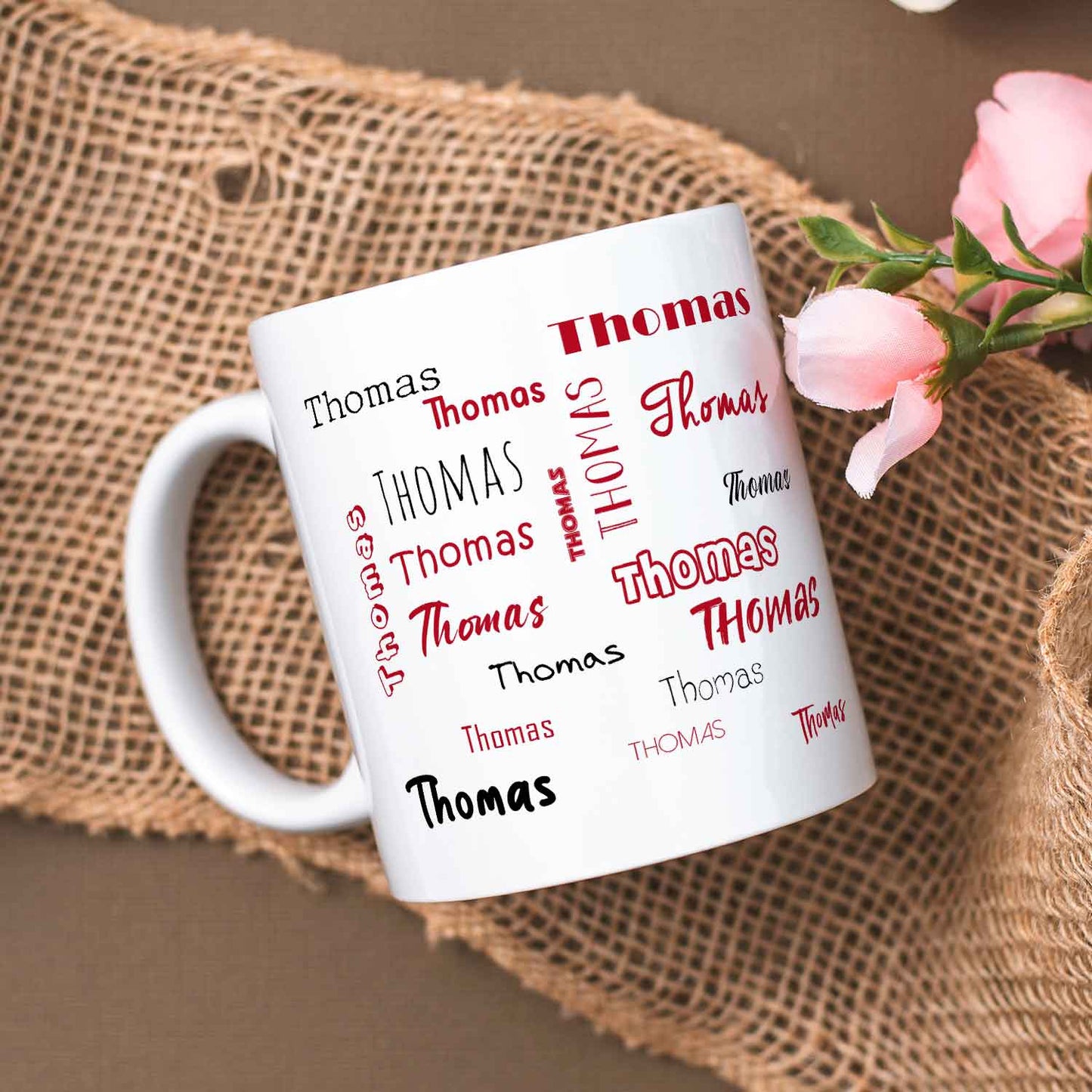 Bedruckte Tasse mit Namen in verschiedenen Schriftarten