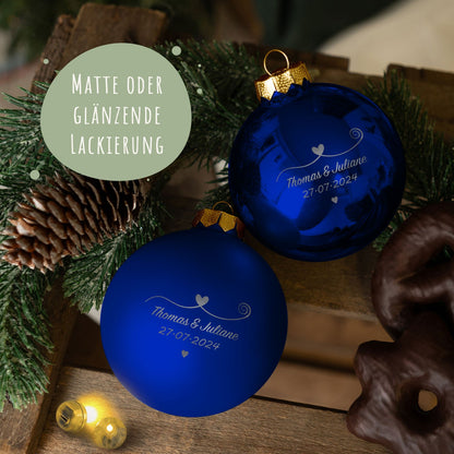 Gravierte Weihnachtskugel - Paar verliebt