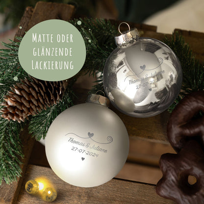 Gravierte Weihnachtskugel - Paar verliebt