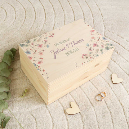 Erinnerungskiste mit UV-Druck im Pastell Flowers Design - Personalisiertes Geschenk zur Hochzeit