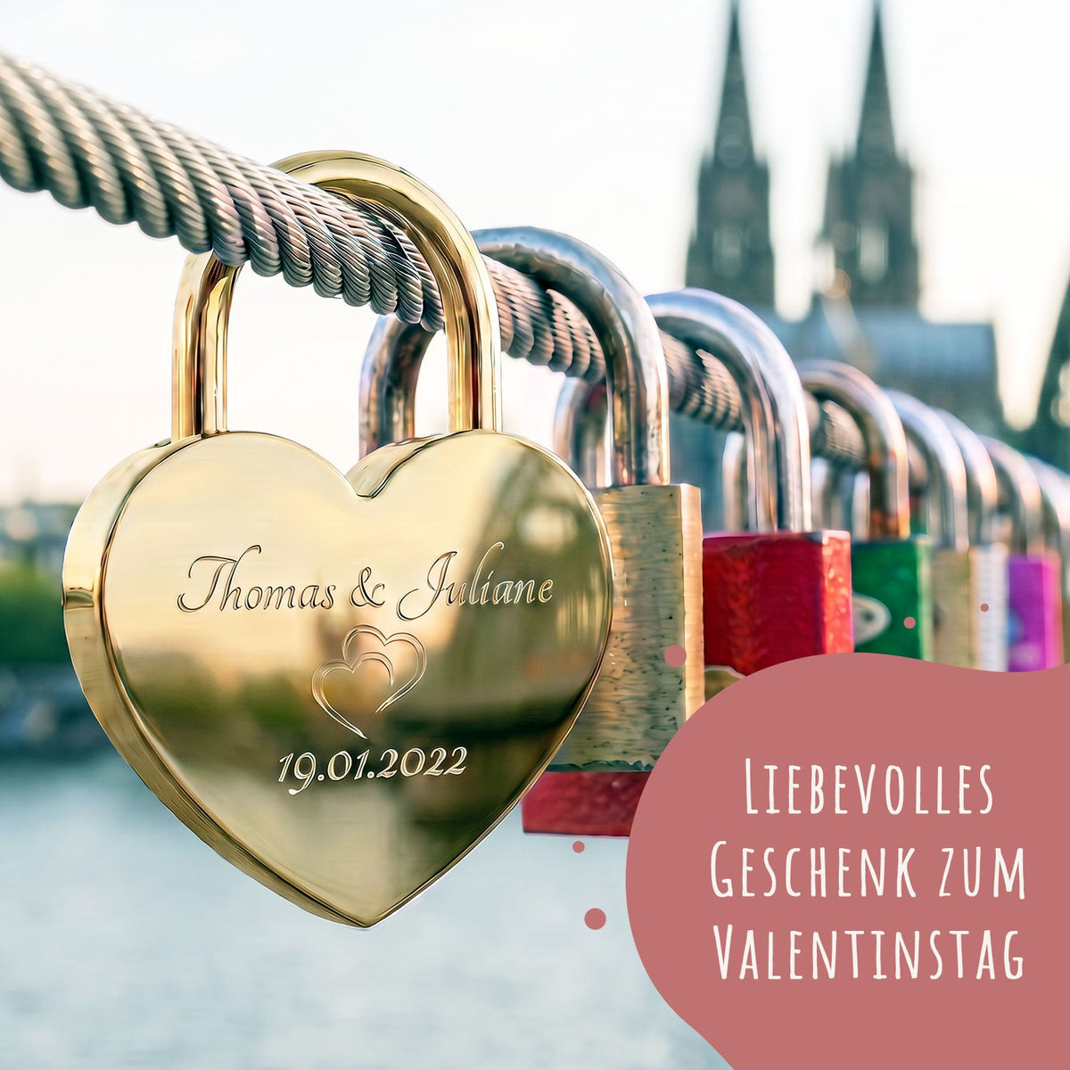 Herzschloss in Gold mit Gravur
