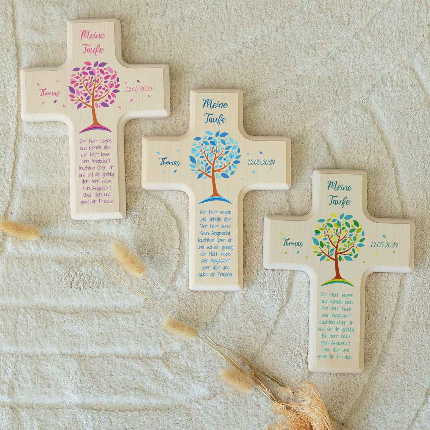 Personalisierbares Holzkreuz zur Taufe Konfirmation und Kommunion - Lebensbaum Design