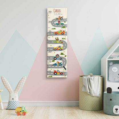 Messlatte mit Namen für Kinder im Rennauto Design