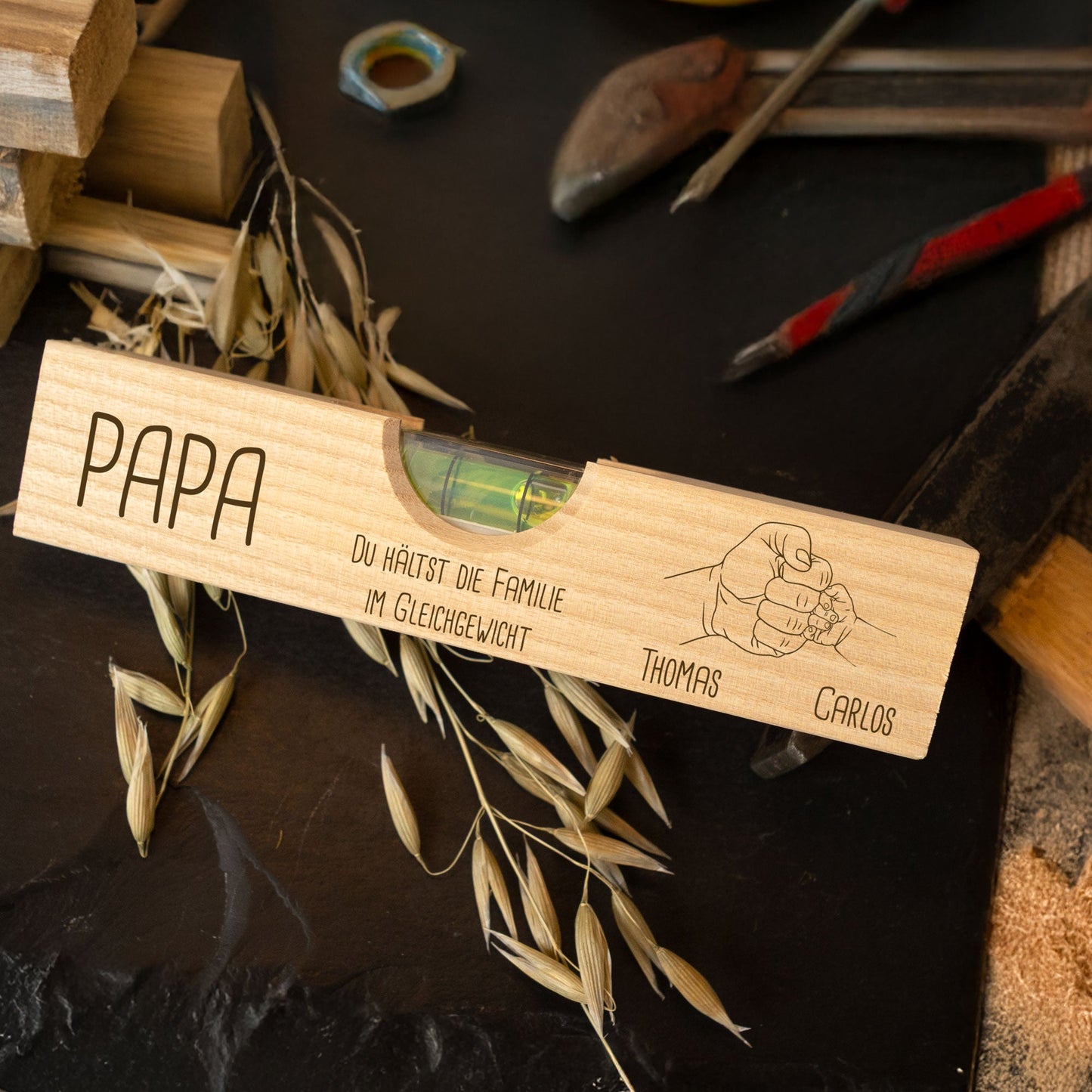 Bedruckte Wasserwaage für Papa - Papa Fistbump